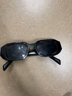 17WS Black Shades